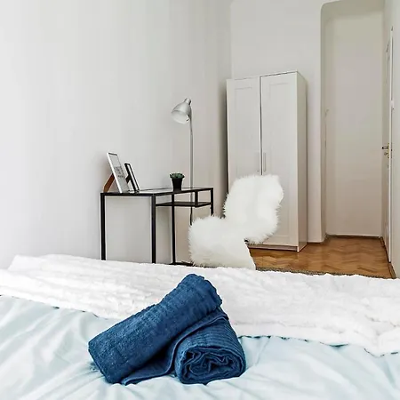 Appartement Cozy 4 Bedroom Overlooking The Basilica
