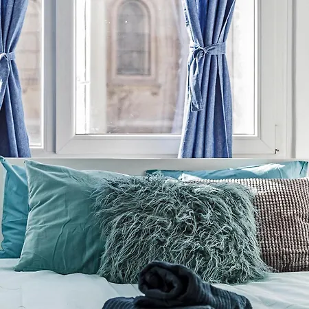 Appartement Cozy 4 Bedroom Overlooking The Basilica