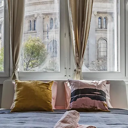 Cozy 4 Bedroom Overlooking The Basilica Appartement Boedapest